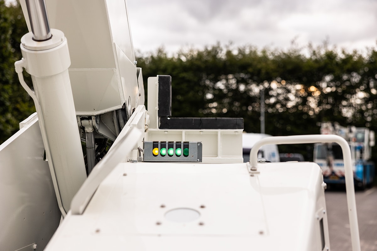 Detail van de elektrische hoogwerker v/d Brink