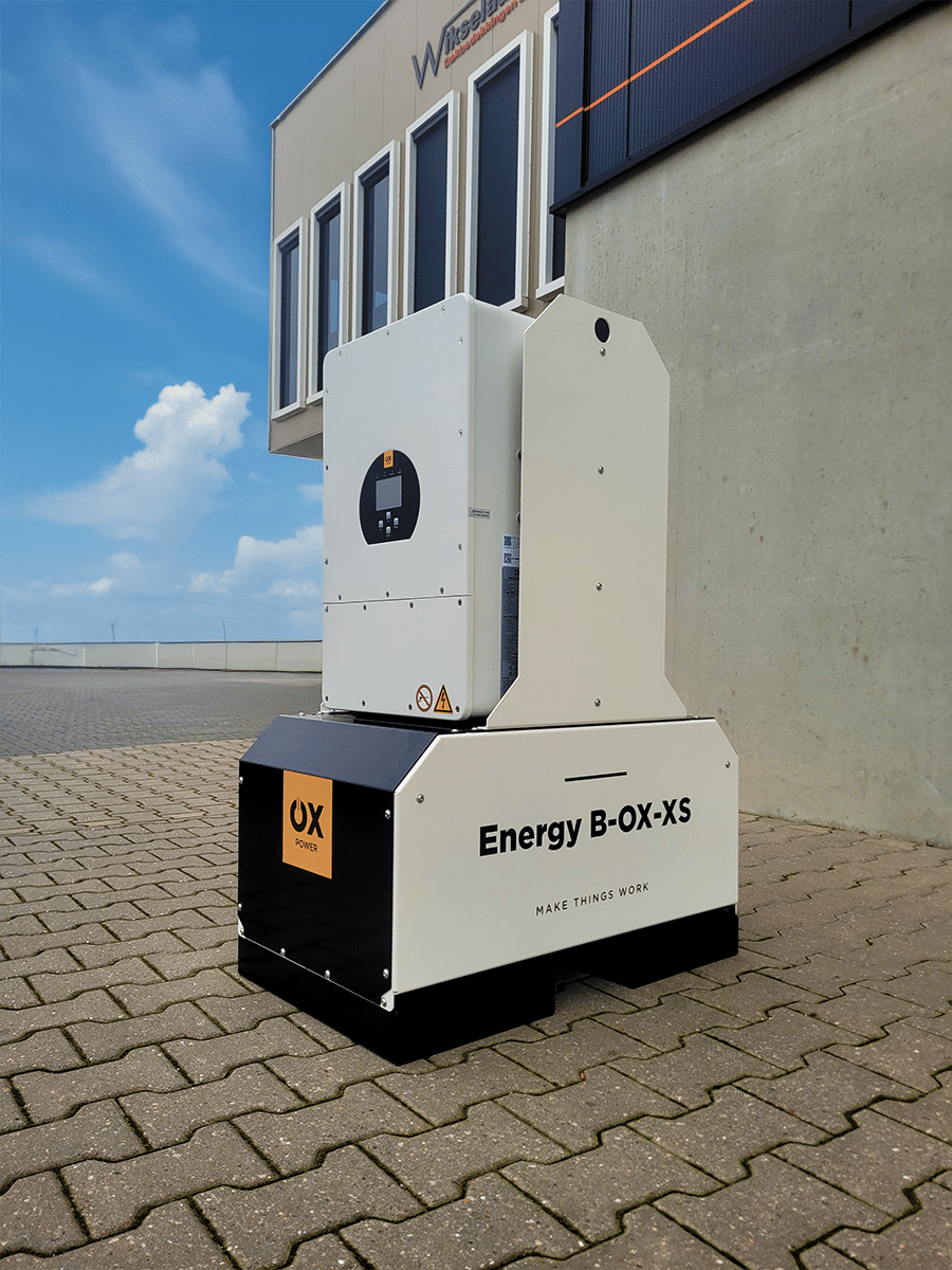De Energy B-OX XS vrijstaand met display zijaanzicht